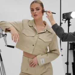 Olivia & Kate Jassen-Beige Studio Cropped-Jasje